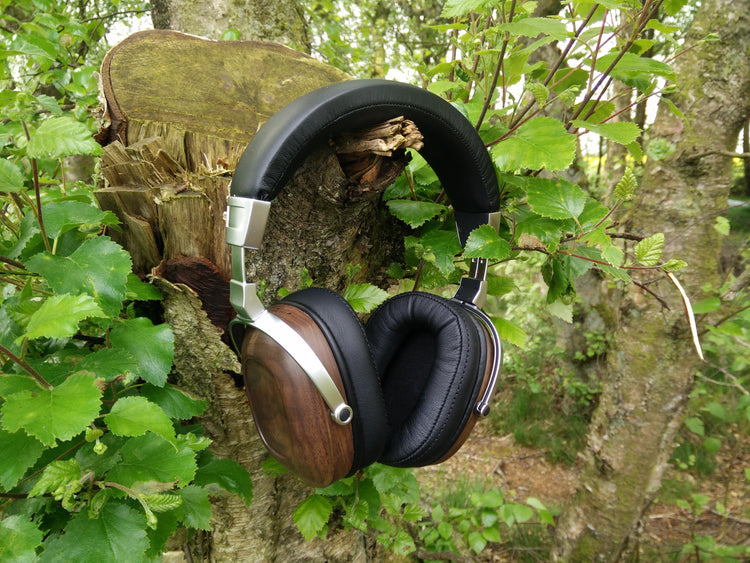 B8 Hovedtelefon i træ