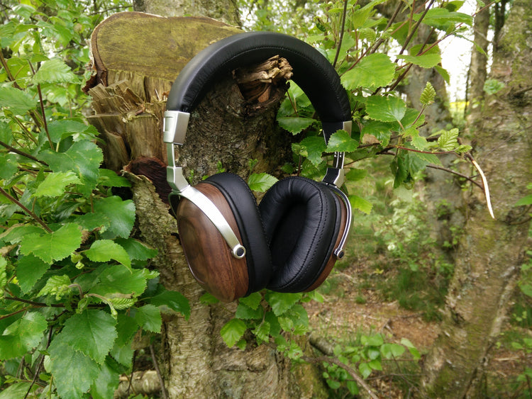 B8 Hovedtelefon i træ